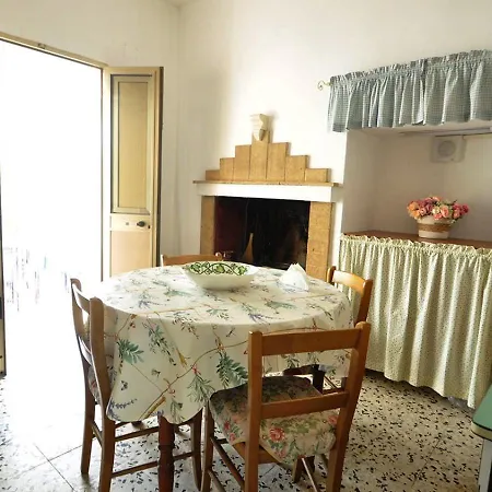 Casa Zii Mpeu By Salentoaffitti بيت للعطل